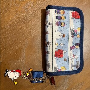 Harveys Peanuts Blue Wallet with Santa Keychain